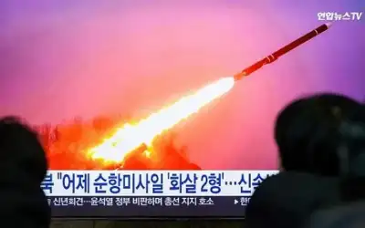 كوريا الشمالية تطلق صواريخ كروز قبالة