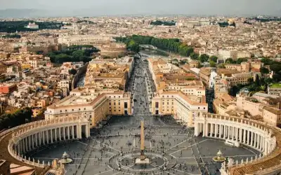 الفاتيكان: الرأي العام يطالب إسرائيل بوقف