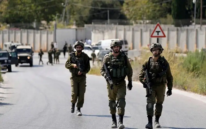 مقتل 3 إسرائيليين بإطلاق نار شرق
