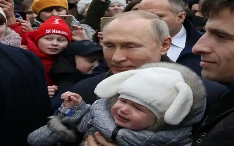 بوتين يحث الروس على الإنجاب