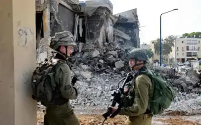 صحيفة عبرية: جيشنا ارتكب أعمال نهب