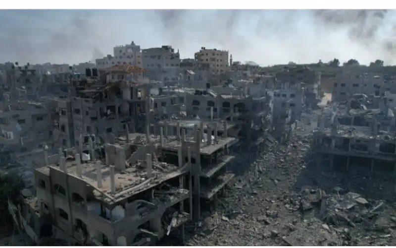 انتشال جثامين 38 شهيدا بعد غارات