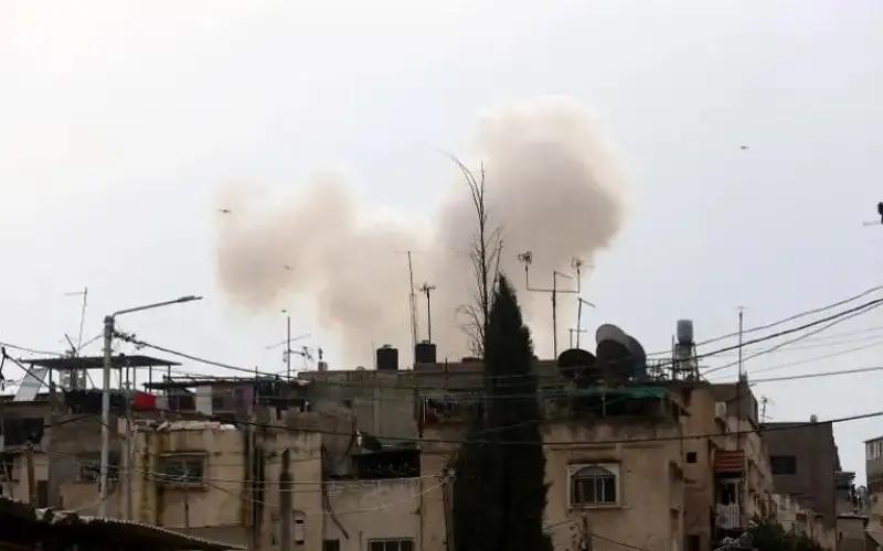 اشتباكات عنيفة بين الاحتلال ومقاومين بمخيم