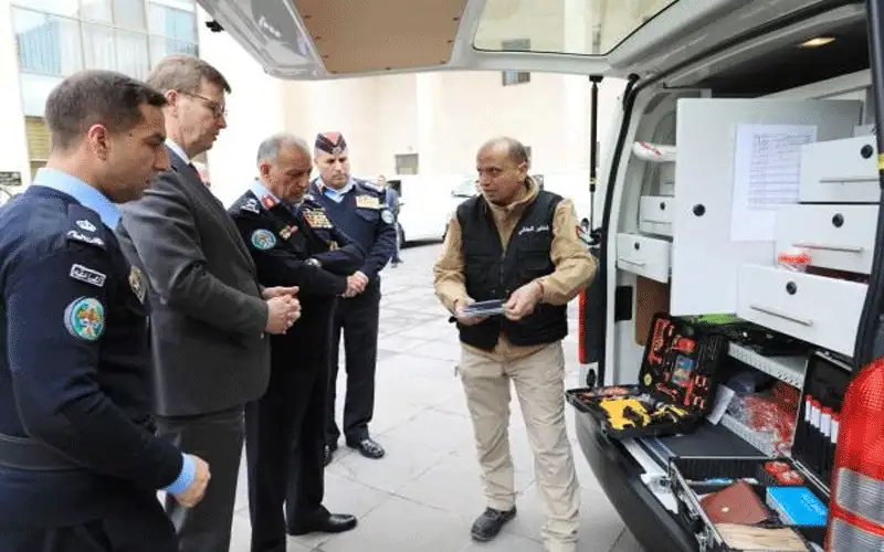 ألمانيا تسلم الأمن 6 آليات مجهزة