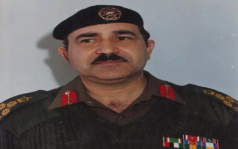 الفريق المدني المتقاعد الطبيب فيصل محمد