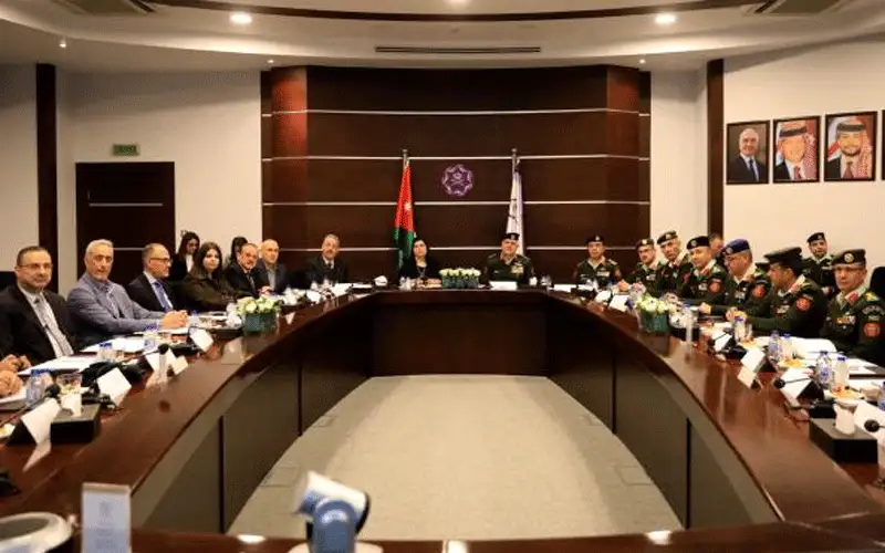 الأميرة سمية تلتقي رئيس هيئة الأركان