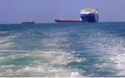 رويترز: سفينة يونانية هاجمتها الجماعة اليمنية