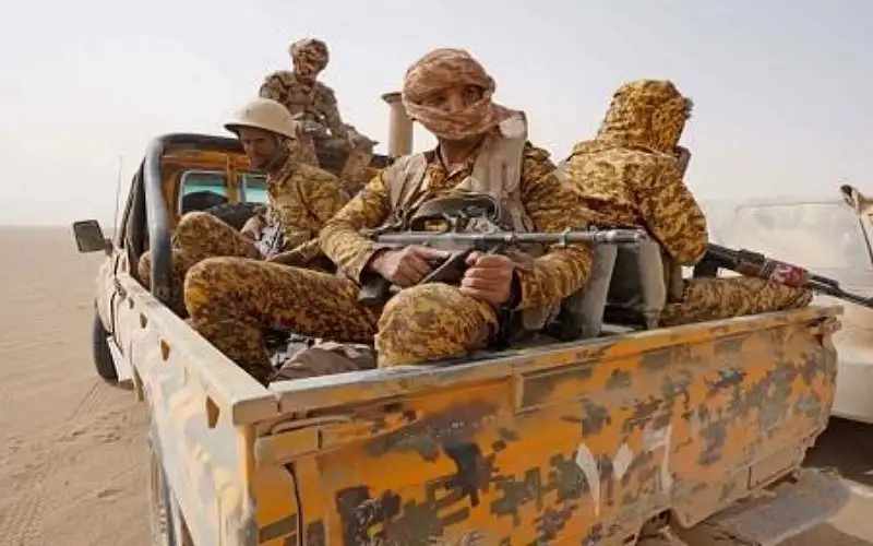 واشنطن: الحوثيين استهدفوا سفينة متجهة إلى