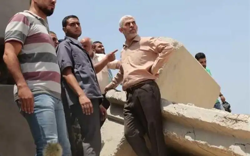 يديعوت تنشر محتوى وثيقة كتبها السنوار