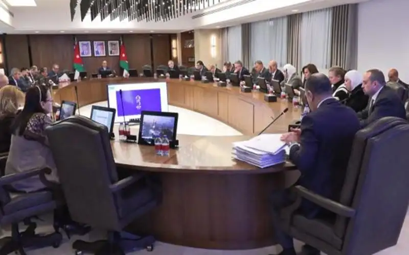 إقرار وثيقة السياسة الصناعية وتشكيل فريق