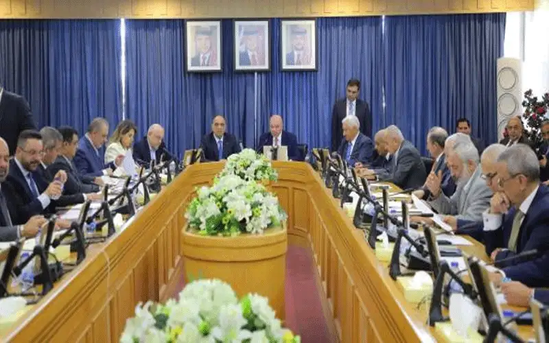 مالية الأعيان تقر الموازنة العامة كما