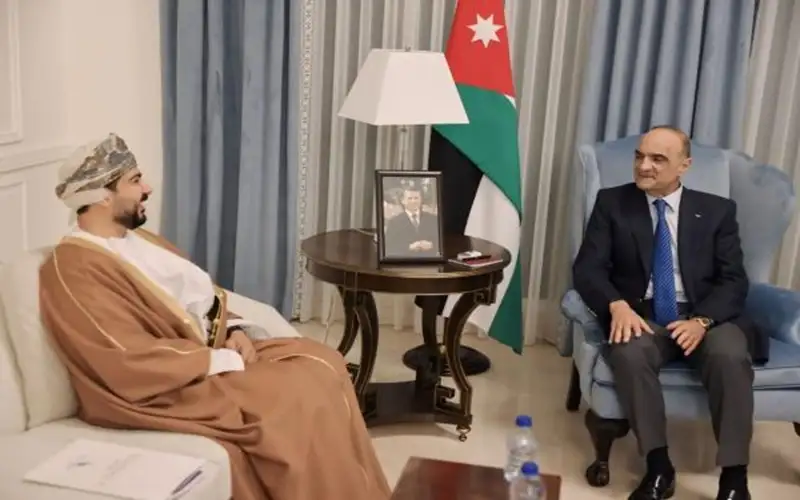 الخصاونة: الأردن يرحب بالاستثمارات العمانية