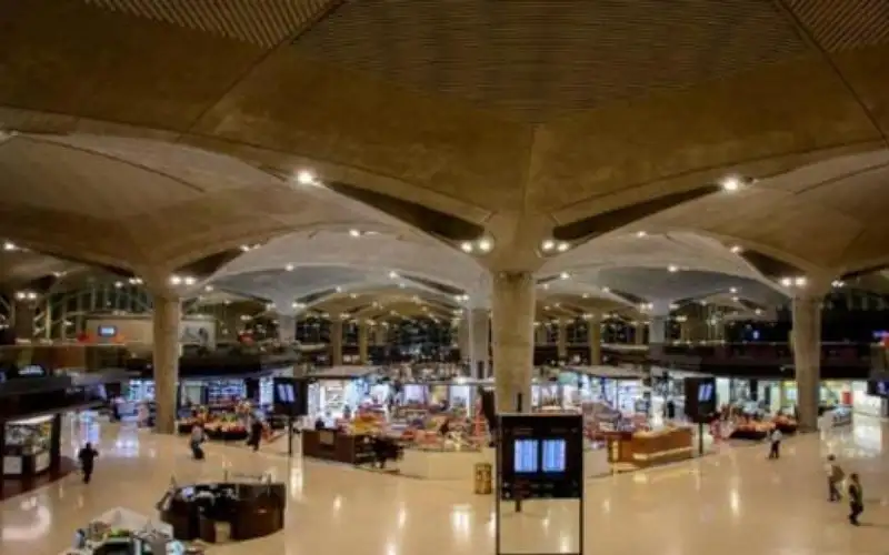 مختصون: إغلاق مكتب تنسيق المرضى في