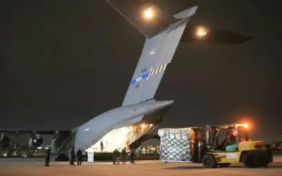 طائرة مساعدات طبية وإغاثية سلوفينية تحط
