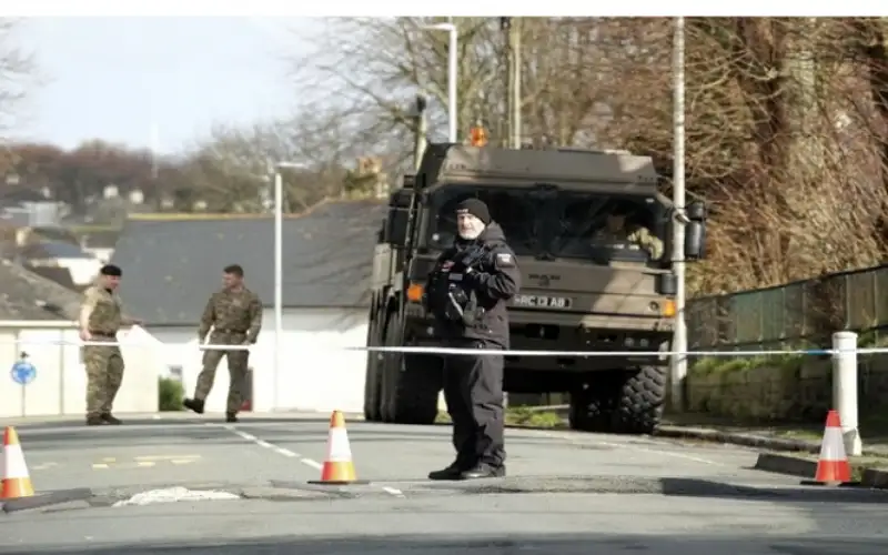 السلطات البريطانية تجلي آلاف السكان بسبب