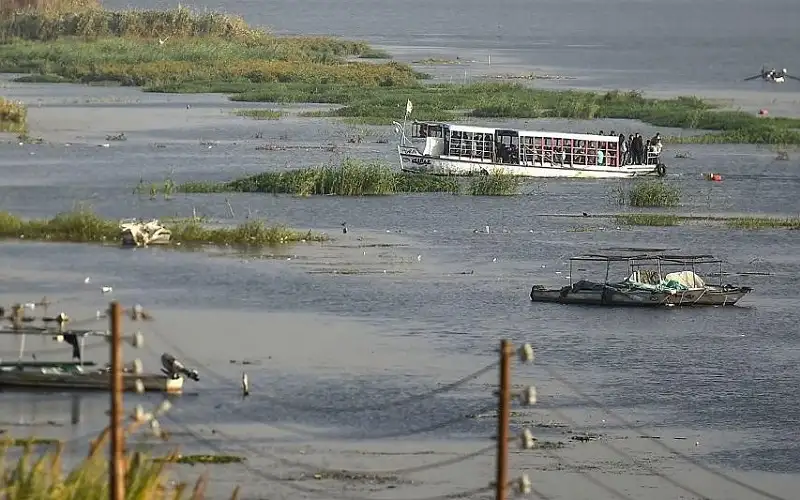 مصر.. غرق عبارة ووفاة عمال على