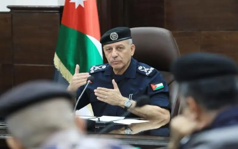 مدير الأمن العام يزور مديرية الدفاع