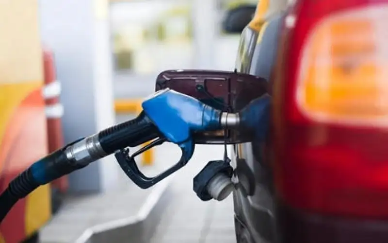 ترجيح رفع أسعار المحروقات %2