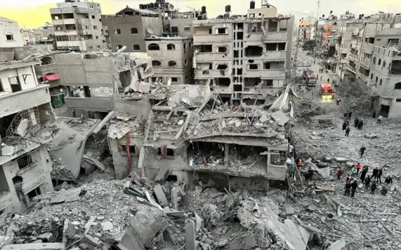 رويترز: حماس تدرس مقترح هدنة في