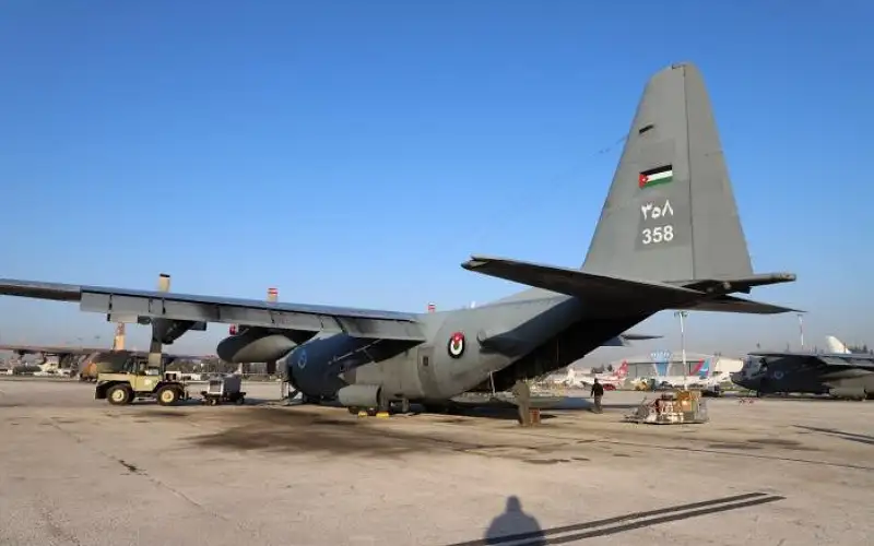 طائرات أردنية تنفذ إنزالات جديدة لأهالي