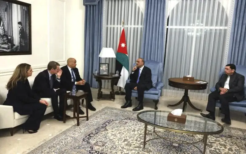 الخصاونة يلتقي وفدا من الشيوخ الامريكي