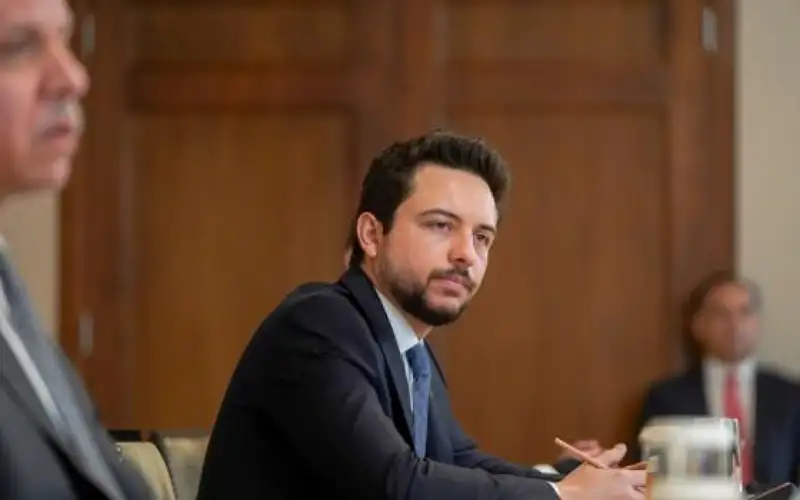 ولي العهد يترأس الجلسة الافتتاحية للحوار