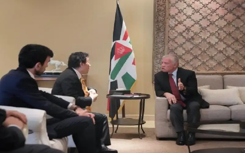 الملك لمدير الفاو: احذر من تداعيات