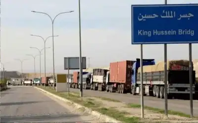 الفراية: الشاحنات العابرة لجسر الملك الحسين