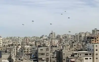 الإعلام الحكومي بغزة: إنزال المساعدات جوا