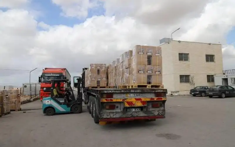 وصول قافلة المساعدات البرية الأردنية إلى