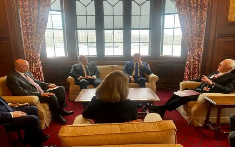 الفايز لللوردات: الأردن دولة قوية سياسيا