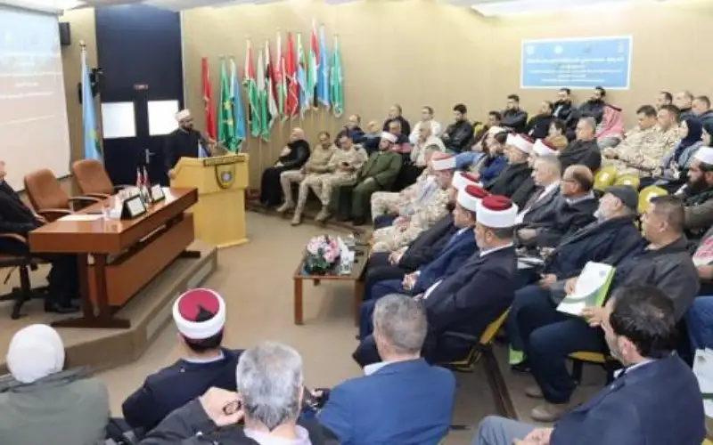 مفتي المملكة: لا فرق بين رؤية