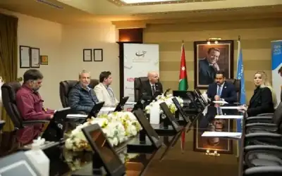 بحث التعاون بين عمان الأهلية وجامعة