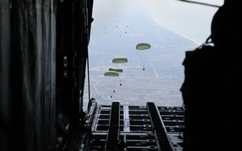 الحكومة: الأردن نفذ 38 إنزالا جويا