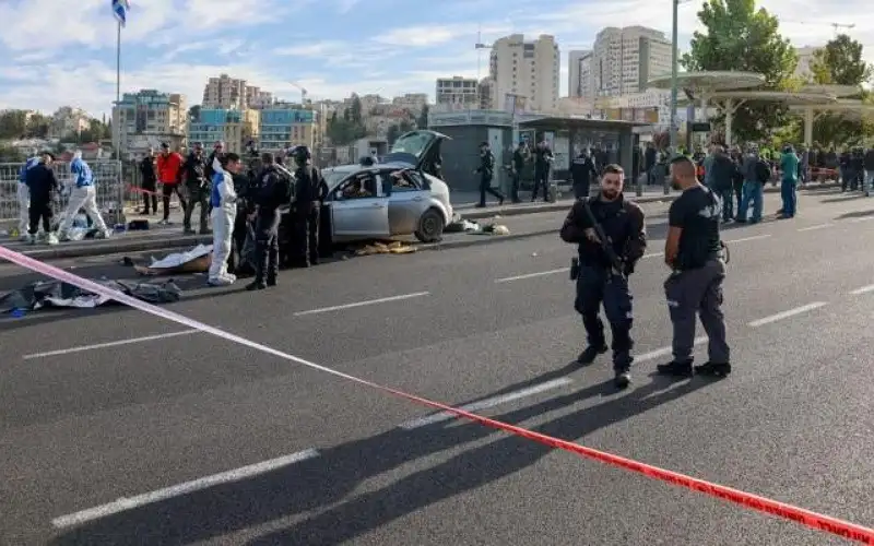 الاحتلال يكشف هوية منفذ عملية الطعن