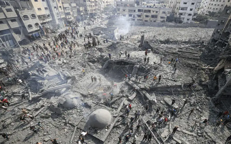 ارتفاع عدد الشهداء بغزة إلى 31272