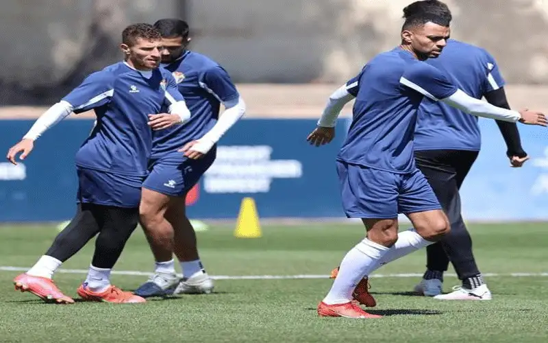 منتخب كرة القدم يدخل معسكرا مغلقا