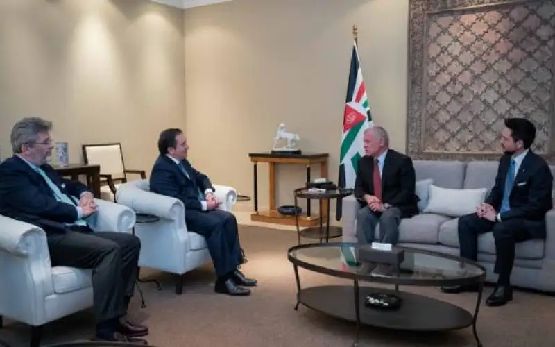 الملك يستقبل وزير خارجية إسبانيا في