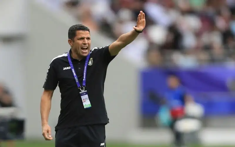 رسميا .. الحسين عموتة يقود تدريبات