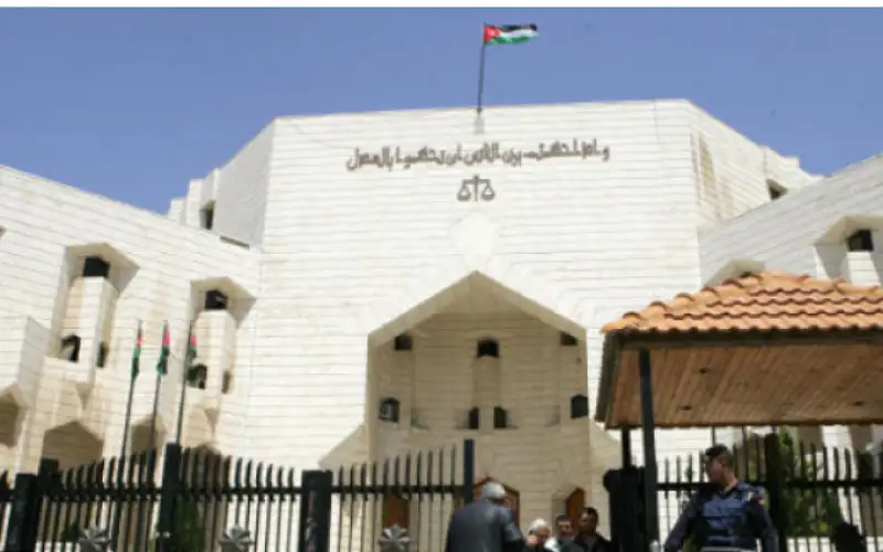 تهمة القتل القصد بحق قاتل زوجته