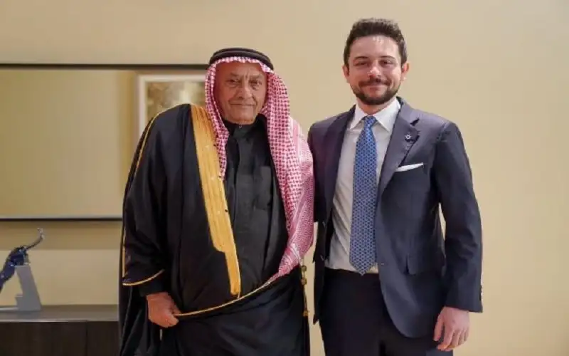 ولي العهد يلتقي الشيخ ضيف الله