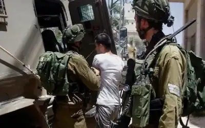 الاحتلال يعتقل 20 فلسطينيا بالضفة الغربية
