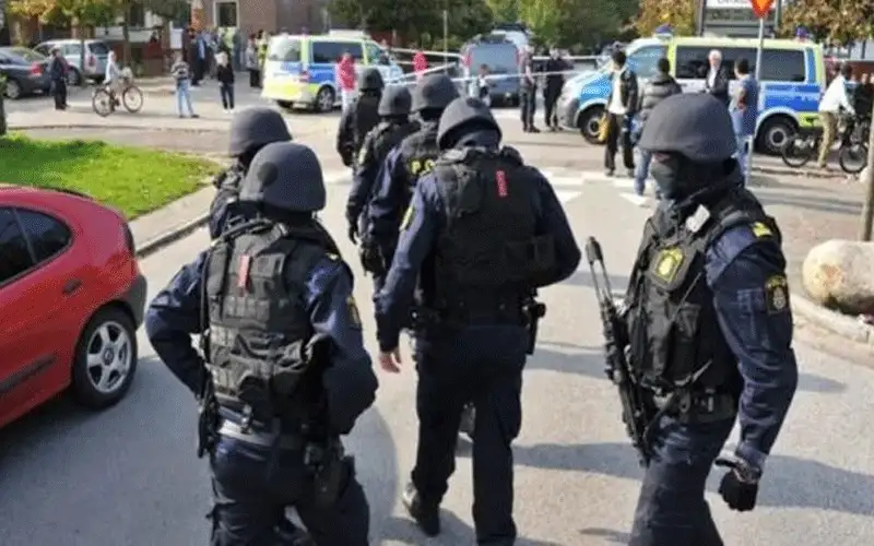 اعتقال 4 أشخاص بالسويد للاشتباه في