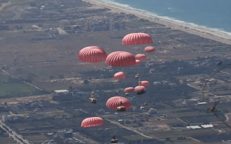 القوات المسلحة تنفذ 6 إنزالات جوية