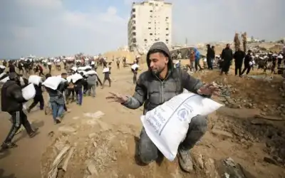 الاحتلال يستهدف مراكز المساعدات في غزة