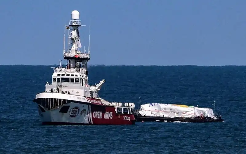 حمولة السفينة (أوبن آرمز) أفرغت بالكامل