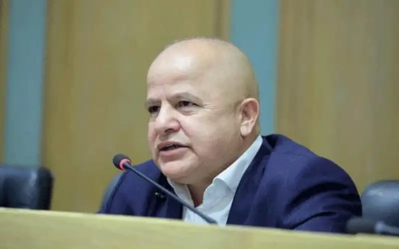 نائب: وزير الصحة مبنشر .. والصفدي