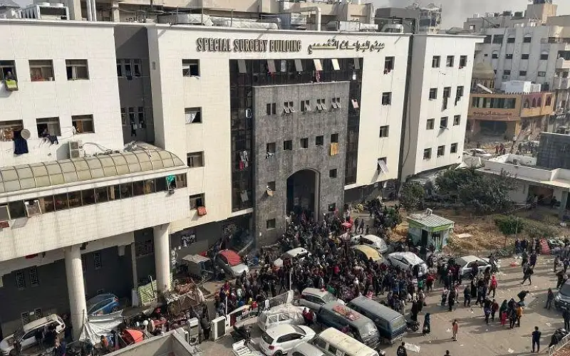 حماس: إسرائيل تهاجم مستشفى الشفاء للتغطية