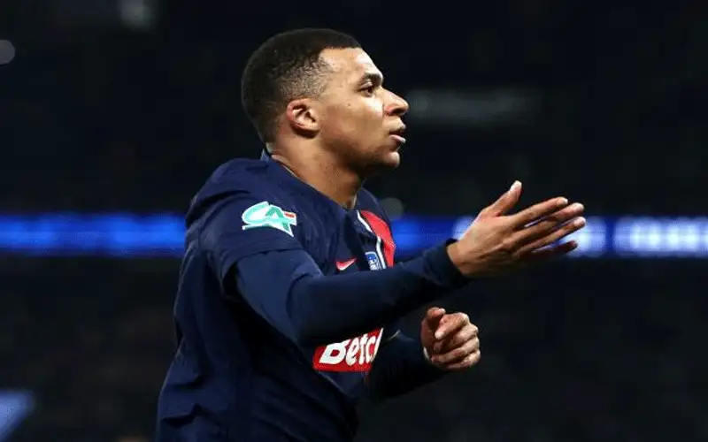 اليونايتد يرفض بيلينجهام ومبابي