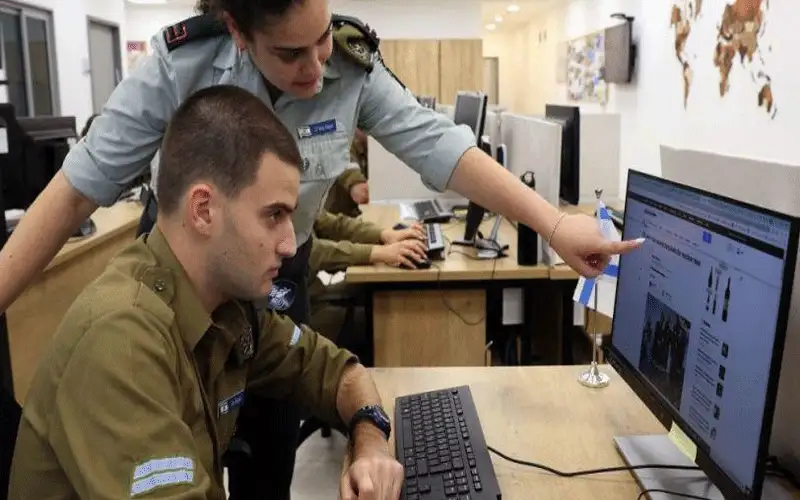 هآرتس: شبكة حسابات مزيفة إسرائيلية تستهدف